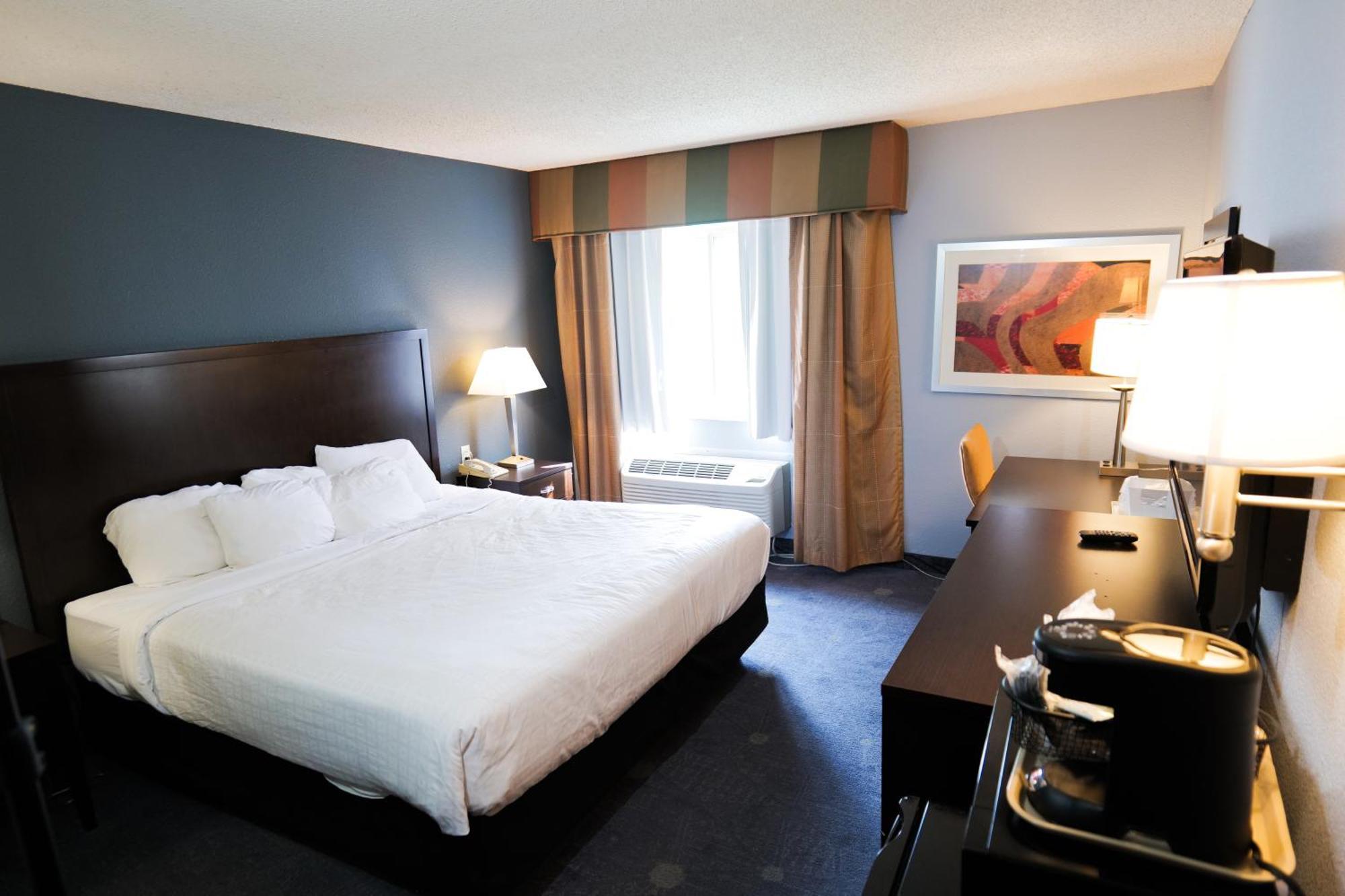 King Room - Accessible/Non-Smoking
